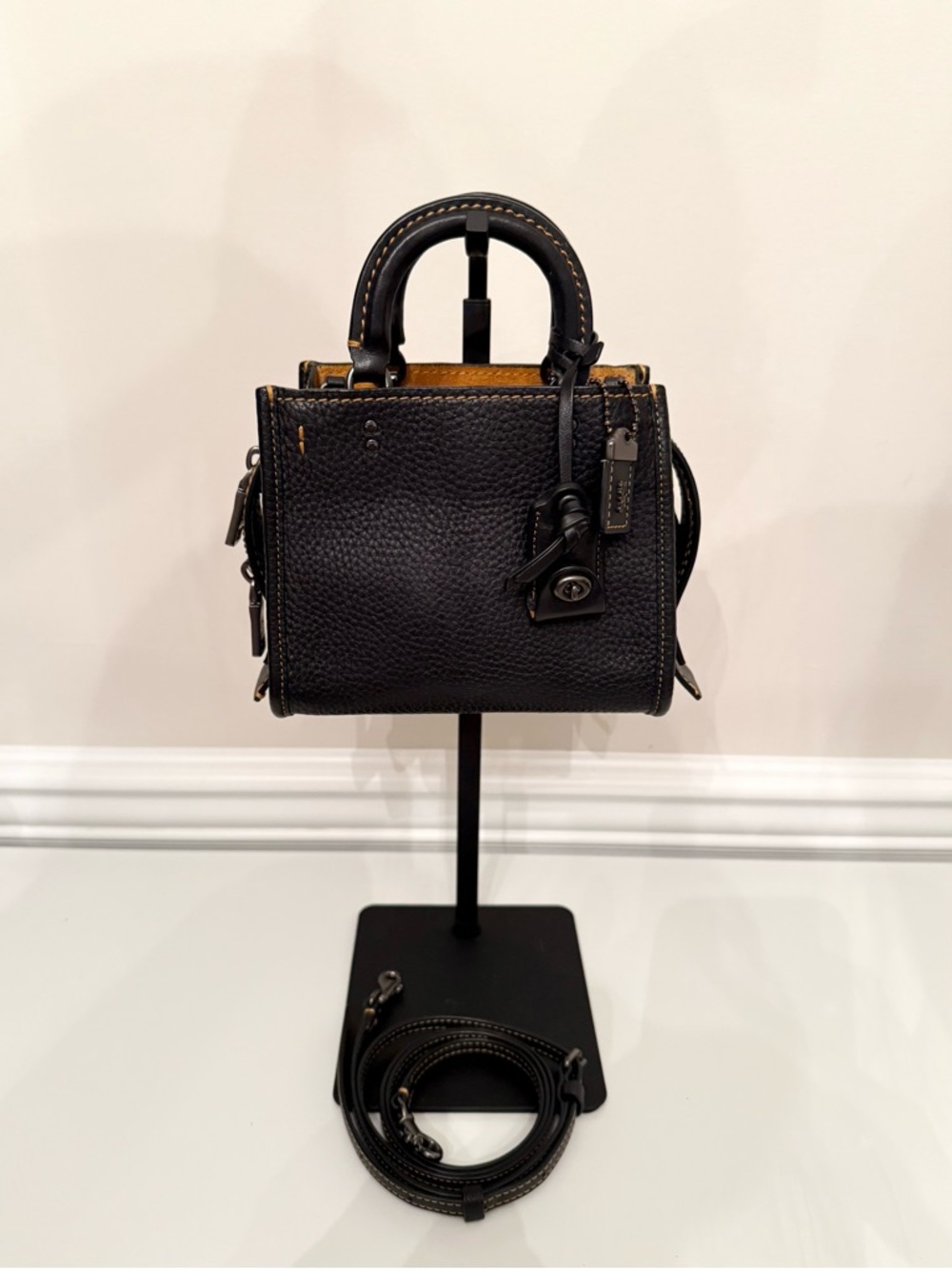 Coach Black Rogue 17
